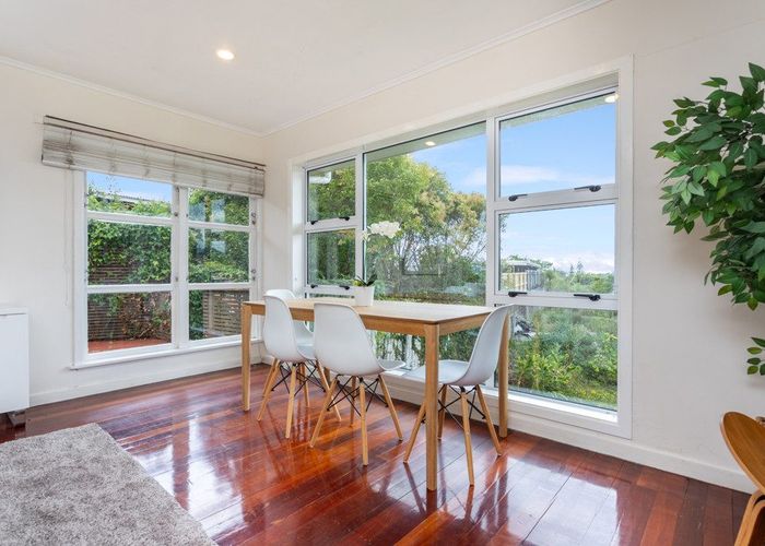  at 2/335 St Johns Road, Meadowbank, Auckland