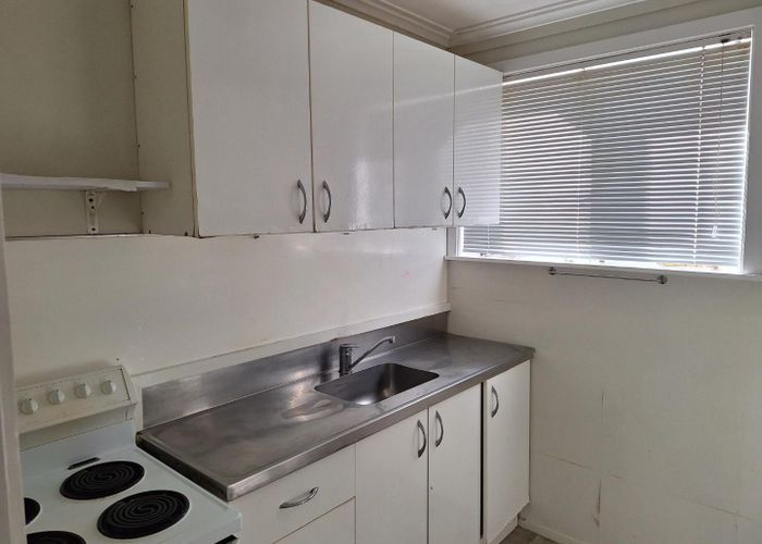  at 2/10 Croydon Road, Mount Eden, Auckland City, Auckland
