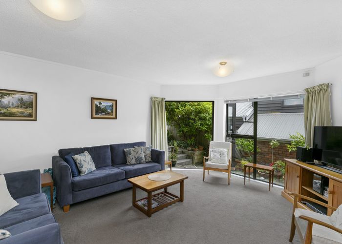  at 5/24 Ottawa Road, Ngaio, Wellington