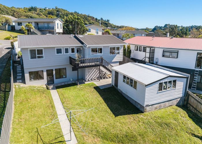  at 11 Parkinson Close, Whitby, Porirua, Wellington