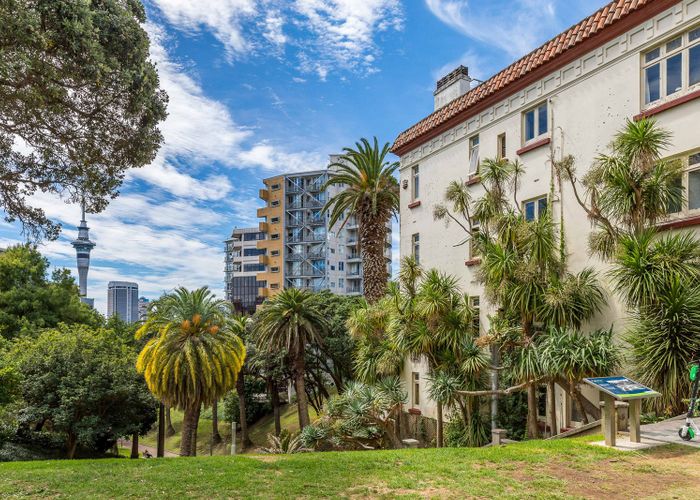  at 8/20 Poynton Terrace, Auckland Central, Auckland