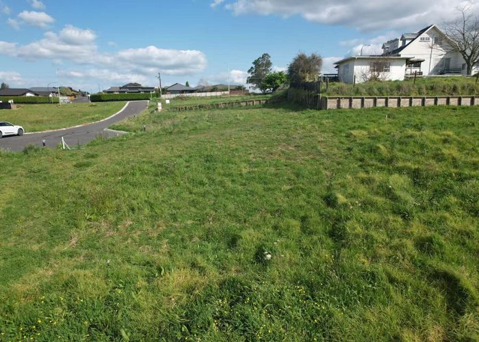  at 7 Pukatea Lane, Grandview Heights, Hamilton, Waikato