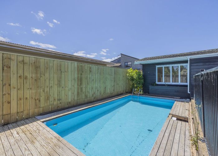  at 54 Nile Road, Milford, North Shore City, Auckland