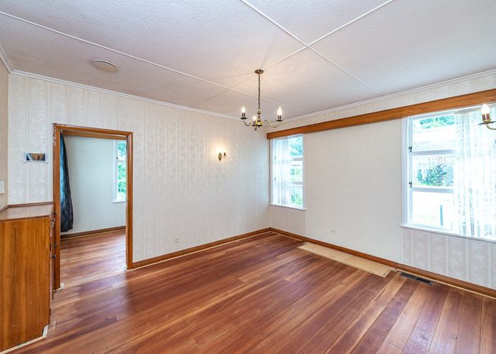  at 75 Anzac Parade, Whanganui East, Whanganui, Manawatu / Whanganui