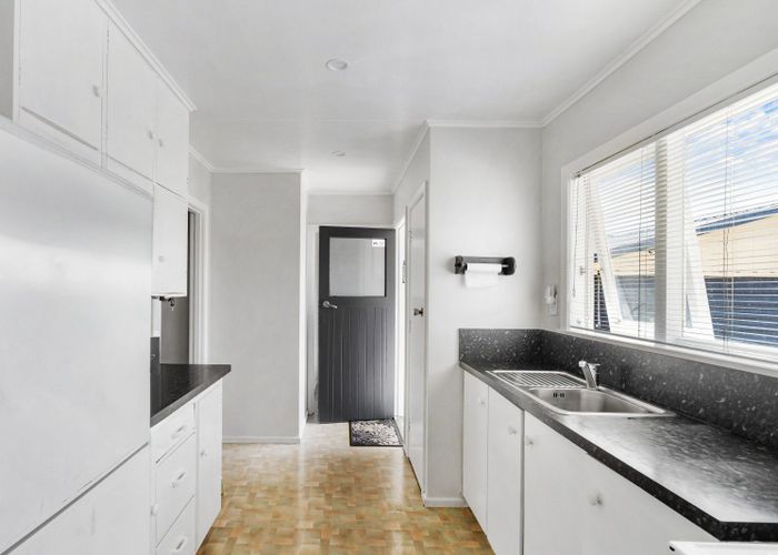  at 207 Galway Place, Mayfair, Hastings