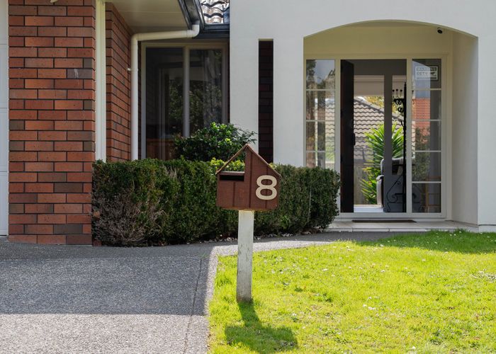  at 8 Belcoo Crescent, East Tamaki, Manukau City, Auckland