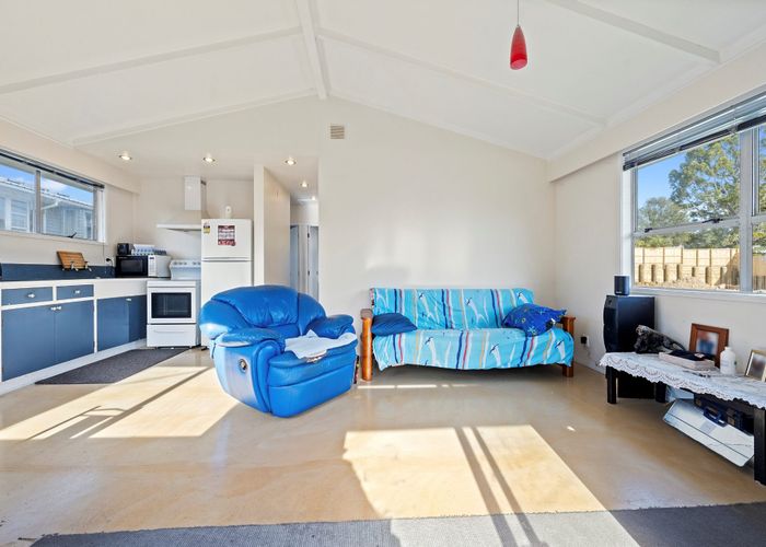  at 1/36 Sylvan Crescent, Te Atatu South, Waitakere City, Auckland