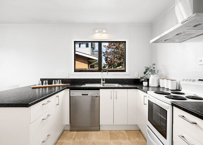  at 5 Loreto Place, Hornby, Christchurch