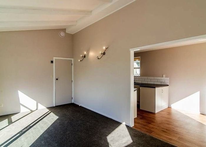  at 39 Gray Av, Paraparaumu Beach, Kapiti Coast, Wellington