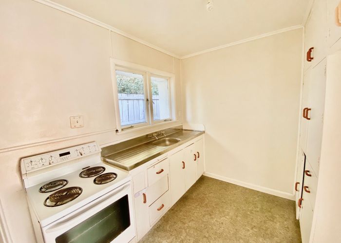  at 2/11 Queens Avenue, Frankton, Hamilton, Waikato