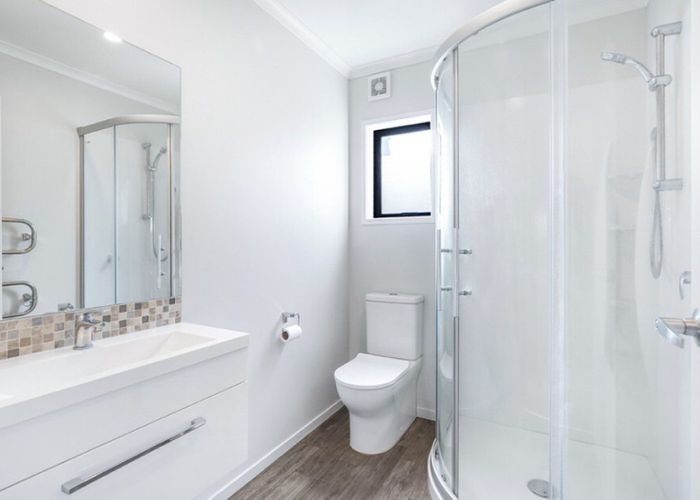  at 2/18 Hunter Street, Hamilton Lake, Hamilton, Waikato