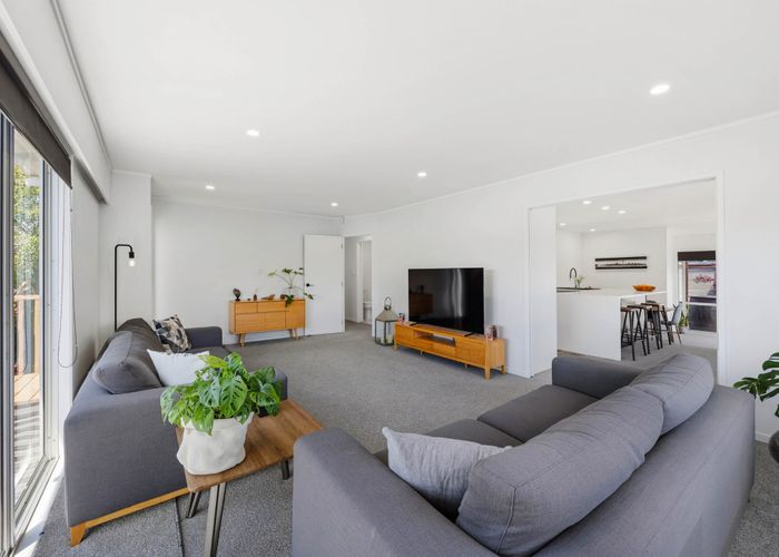  at 5 Harford Place, Pakuranga Heights, Manukau City, Auckland