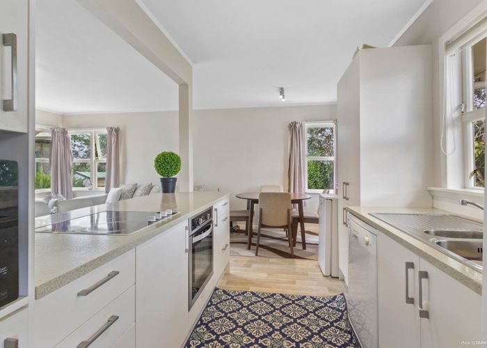  at 60 Cobham Crescent, Kelston, Auckland