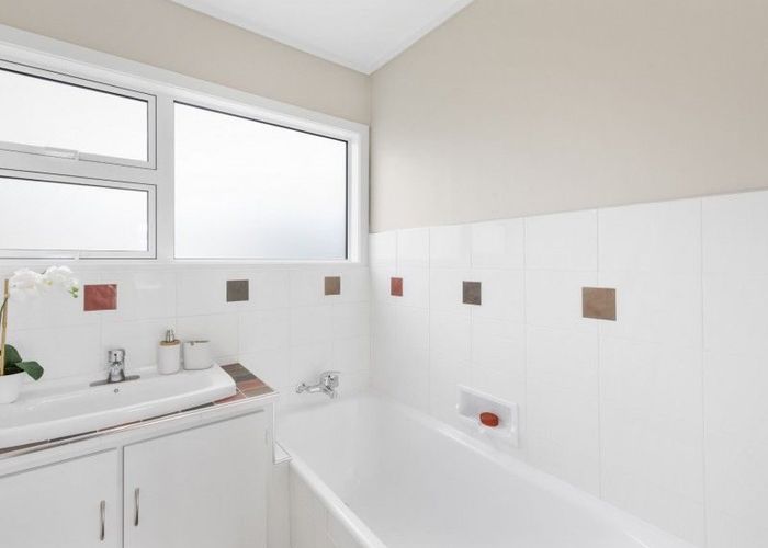  at 53 Emily Place, Otumoetai, Tauranga, Bay Of Plenty