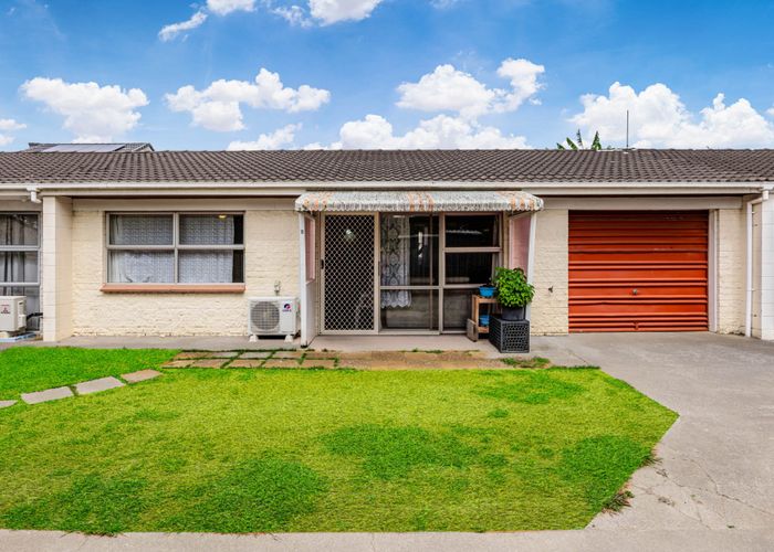  at 2/8 Allenby Road, Papatoetoe, Manukau City, Auckland