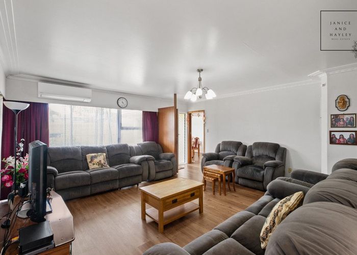  at 4 Chestnut Road, Papatoetoe, Manukau City, Auckland