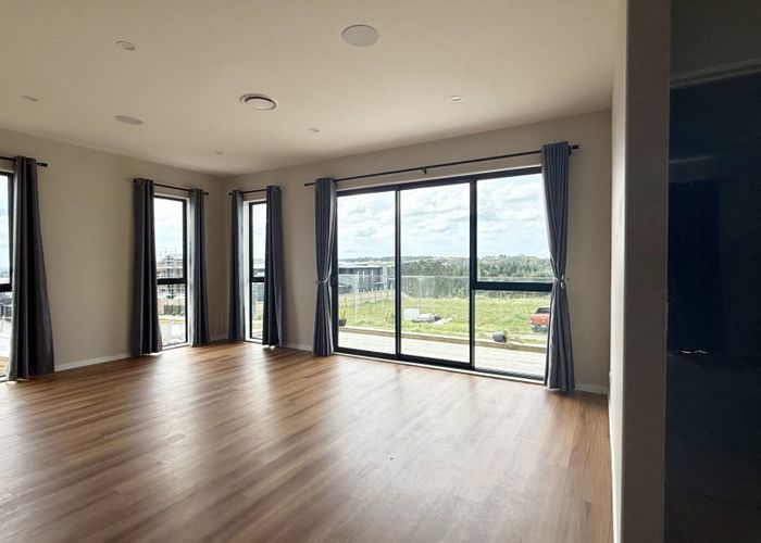  at 34 Grand Ridge Ave, Flat Bush, Manukau City, Auckland