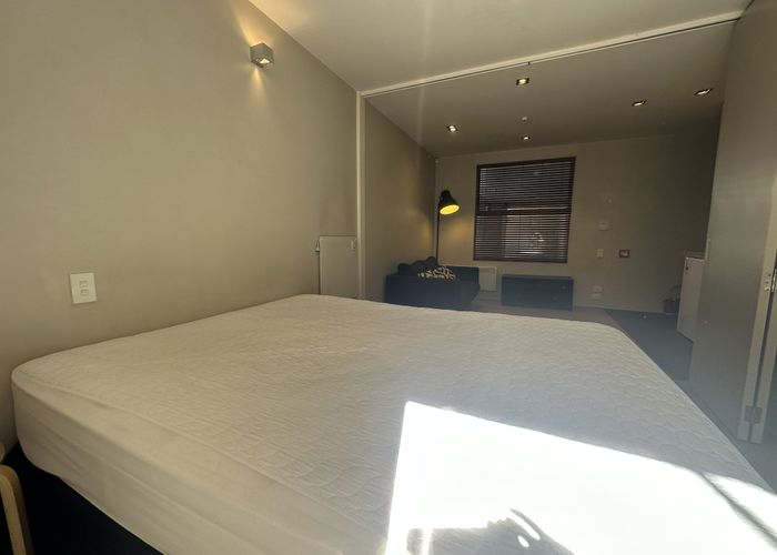  at 2/16 KENT ST, Queenstown, Queenstown
