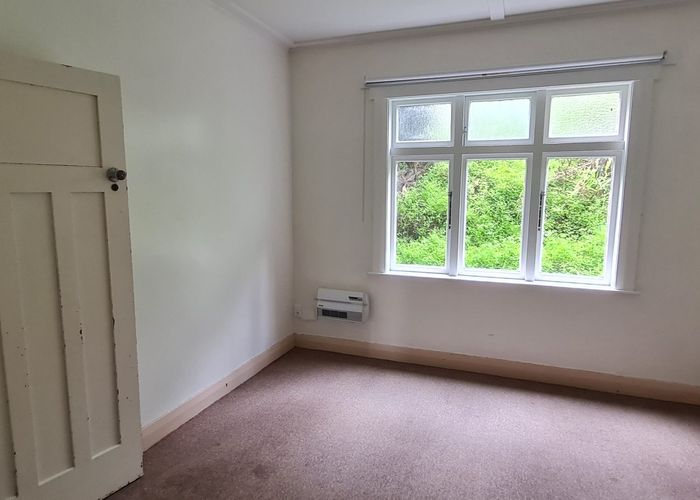  at 18 Garden Road, Northland, Wellington, Wellington