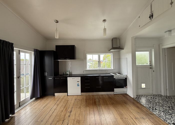  at 7 Amsterdam Place, Avondale, Auckland