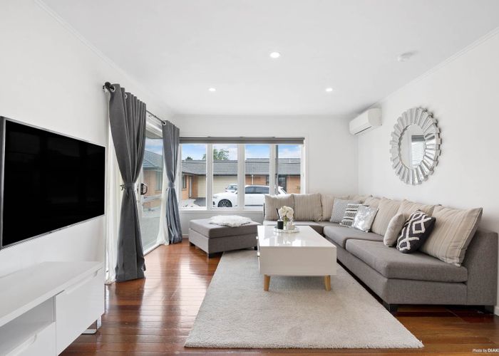  at 26 Lincoln Road, Henderson, Auckland