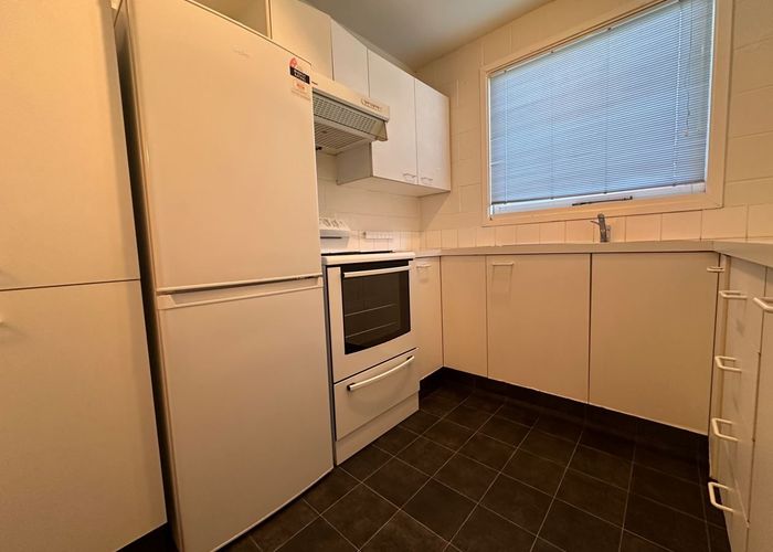  at 9/24 Shrewsbury St, Merivale, Christchurch City, Canterbury