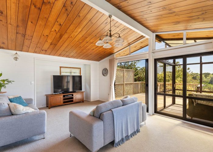  at 13 Lindaver Grove, Merrilands, New Plymouth