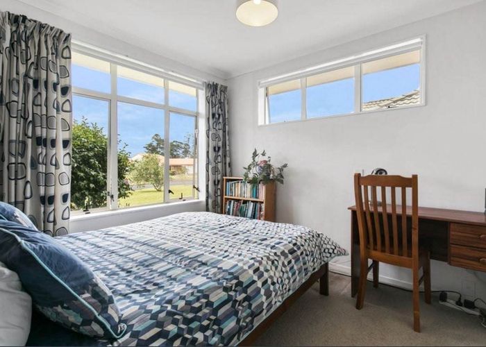  at 14 Fernbrook Close, Burswood, Manukau City, Auckland