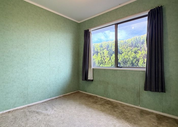  at 8 Jillteresa Crescent, Half Moon Bay, Manukau City, Auckland