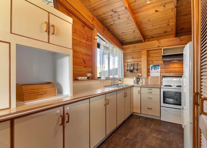  at 33 Hadley Wood Drive, Wattle Downs, Manukau City, Auckland