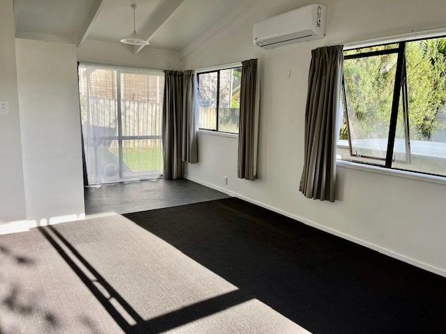 at 50B Sungrove Rise, Sunnyvale, Waitakere City, Auckland