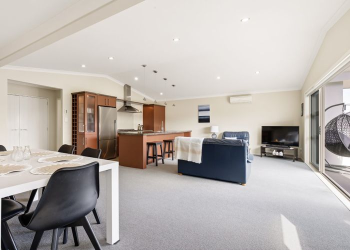  at 2/17 Tremaine Avenue, Two Mile Bay, Taupo, Waikato