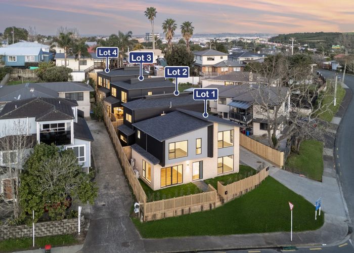  at 2/23 Melton Road, Mount Wellington, Auckland City, Auckland