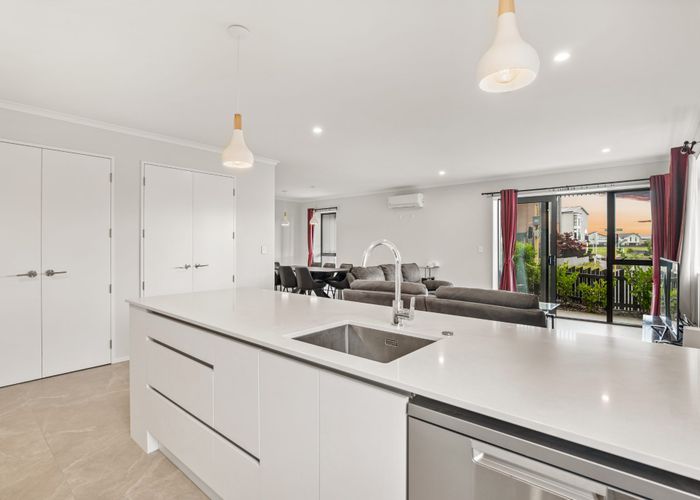  at 1/33 Nugget Avenue, Hobsonville, Waitakere City, Auckland