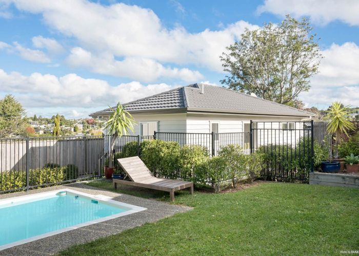  at 2/53 Monarch Avenue, Hillcrest, North Shore City, Auckland