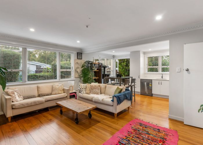  at 20 Royal View Road, Te Atatu South, Auckland