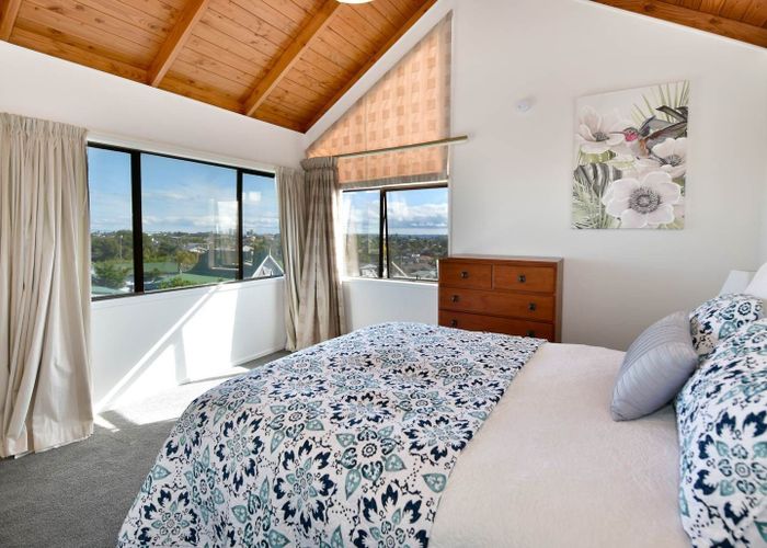  at 26 Shakespear Road, Army Bay, Whangaparaoa