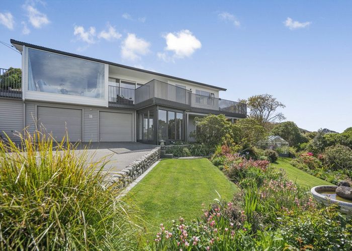  at 18 Poto Road, Normandale, Lower Hutt, Wellington