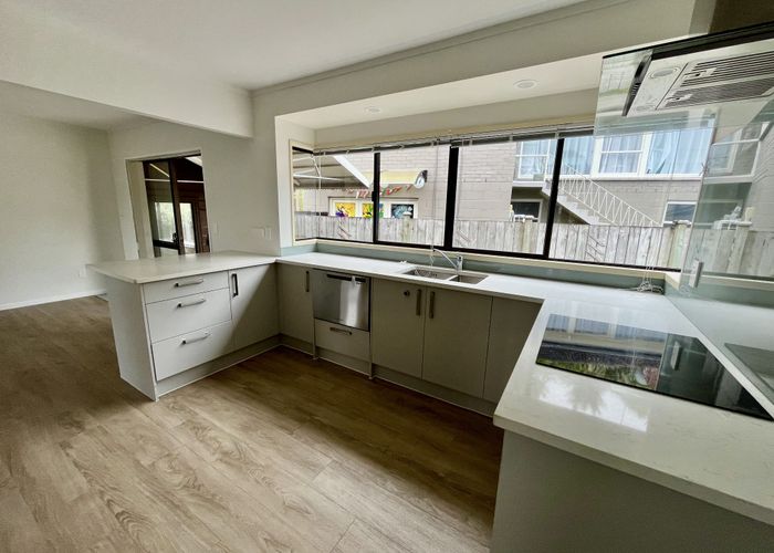  at Browns Bay, North Shore City, Auckland