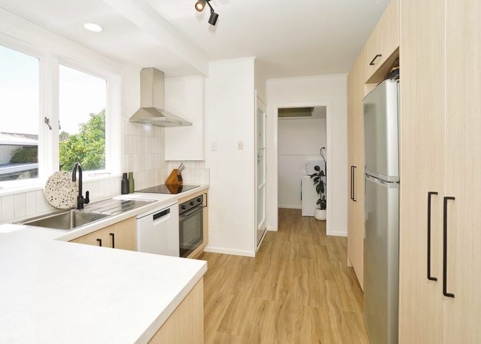  at 32 Resthill Crescent, Glenview, Hamilton