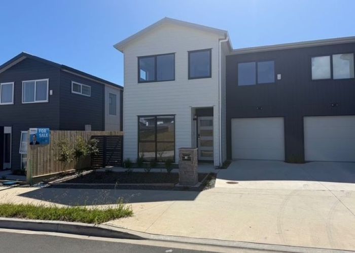  at 10 Kowaitau Avenue, Beachlands, Manukau City, Auckland