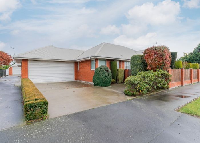  at 141 Avonhead Road, Avonhead, Christchurch