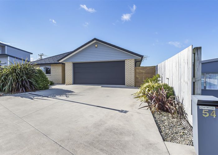  at 54 Mo Street, Camborne, Porirua