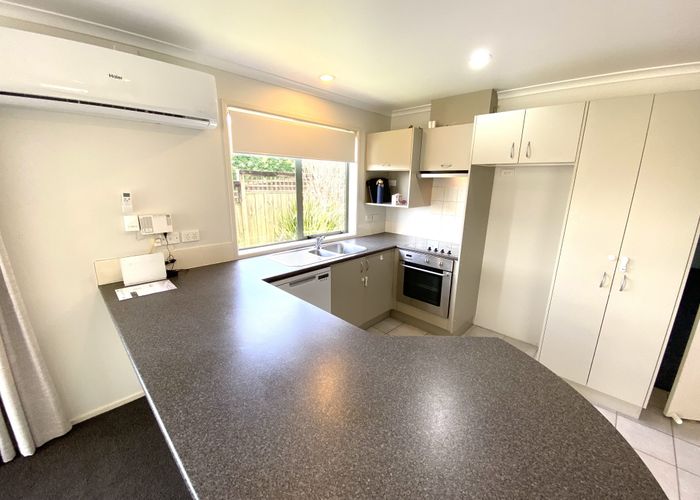  at 27 Ruawai Road, Mount Wellington, Auckland City, Auckland