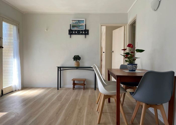  at 2/75 Seabrook Avenue, New Lynn, Waitakere City, Auckland