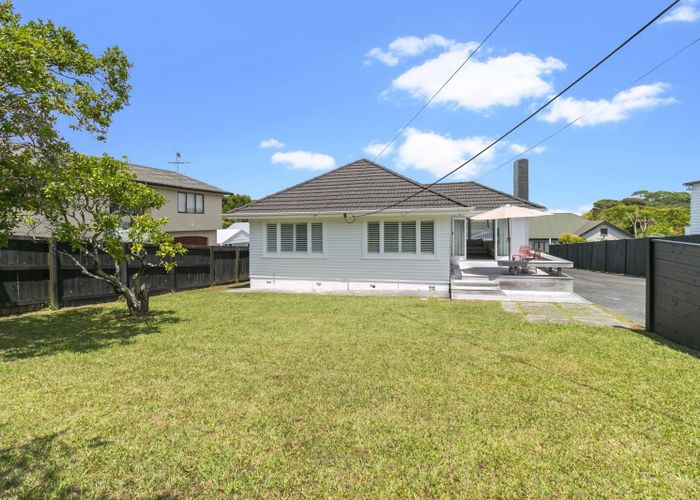  at 1/232 East Coast Road, Forrest Hill, Auckland