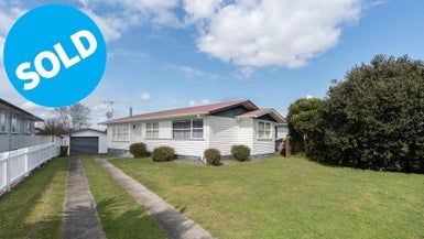  at 9 Rosalind Street, Deanwell, Hamilton