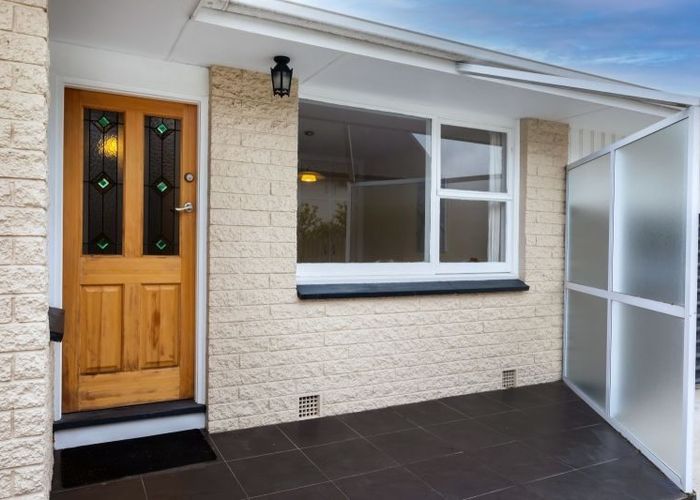  at 2/30 Gordon Av, St. Albans, Christchurch City, Canterbury