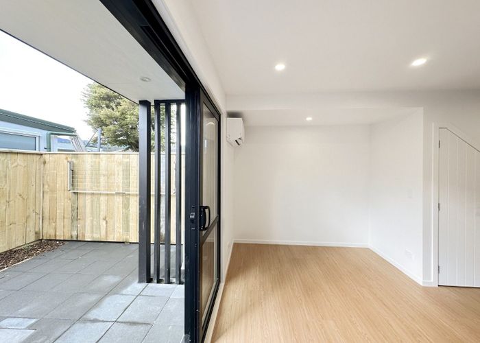  at 4/6 Victoria Street, Ebdentown, Upper Hutt, Wellington