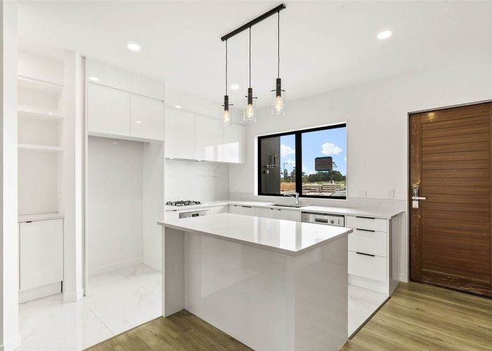  at 10 Grange Road, Papatoetoe, Manukau City, Auckland